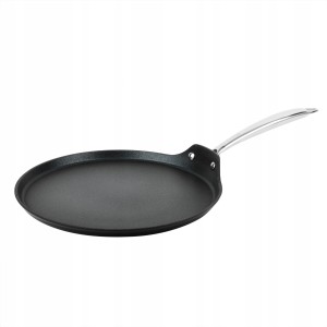 4593ef6677bff3dec48743624e76e973